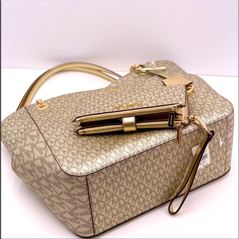 Michael Kors Large Chain Shoulder Bag and Wallet Set - Picture 7 of 11